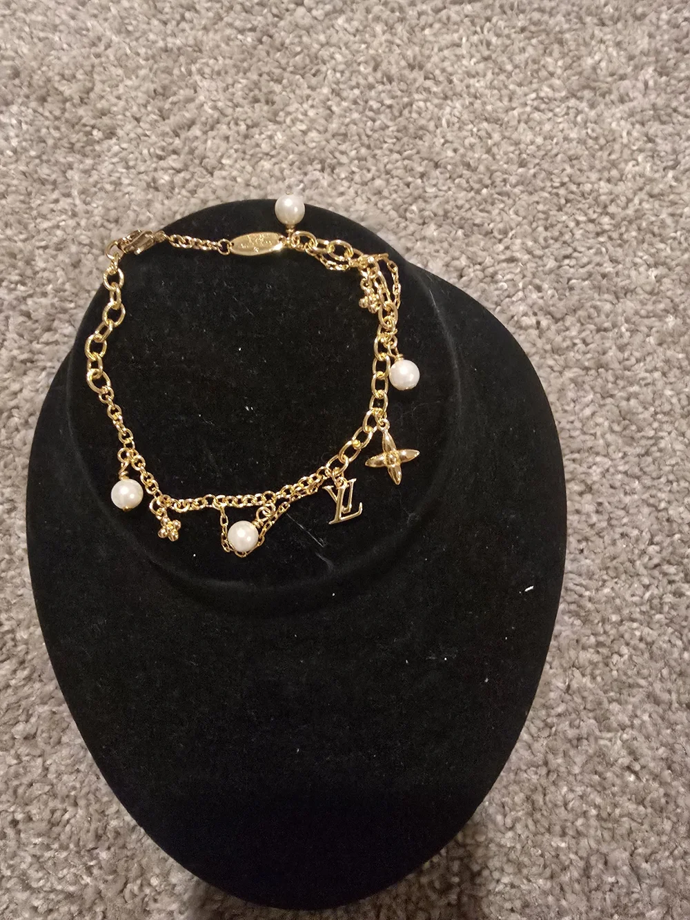 18kgp LVGold-tone Pearl Charm Bracelet